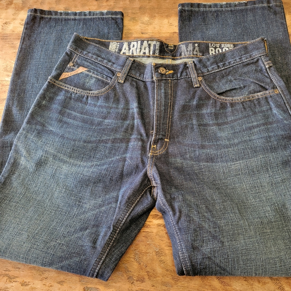 Ariat M4 Low rise boot cut 33x32
